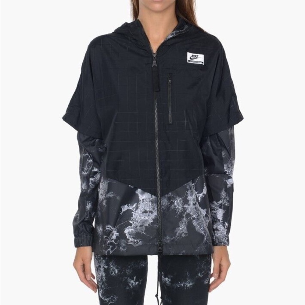 Nike Women's International Windrunner Jacket